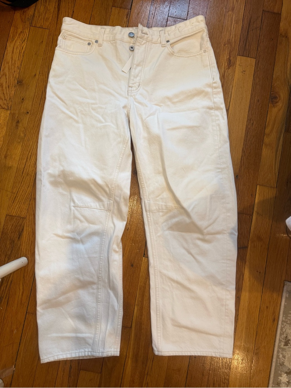 NWT Madewell The Darted Barrel Leg Jean in cream